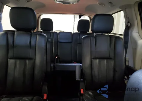 2016 Chrysler Town & Country Touring z USA, uszkodzony, nr VIN 2C4RC1BG2GR205236